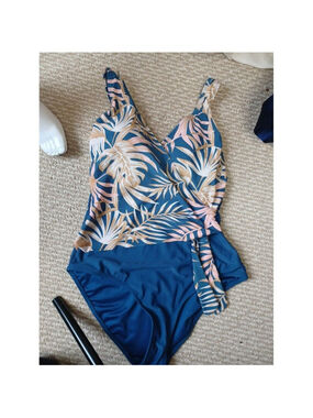 Gottex one piece swimsuit in brown black turquoise abstract print size 12